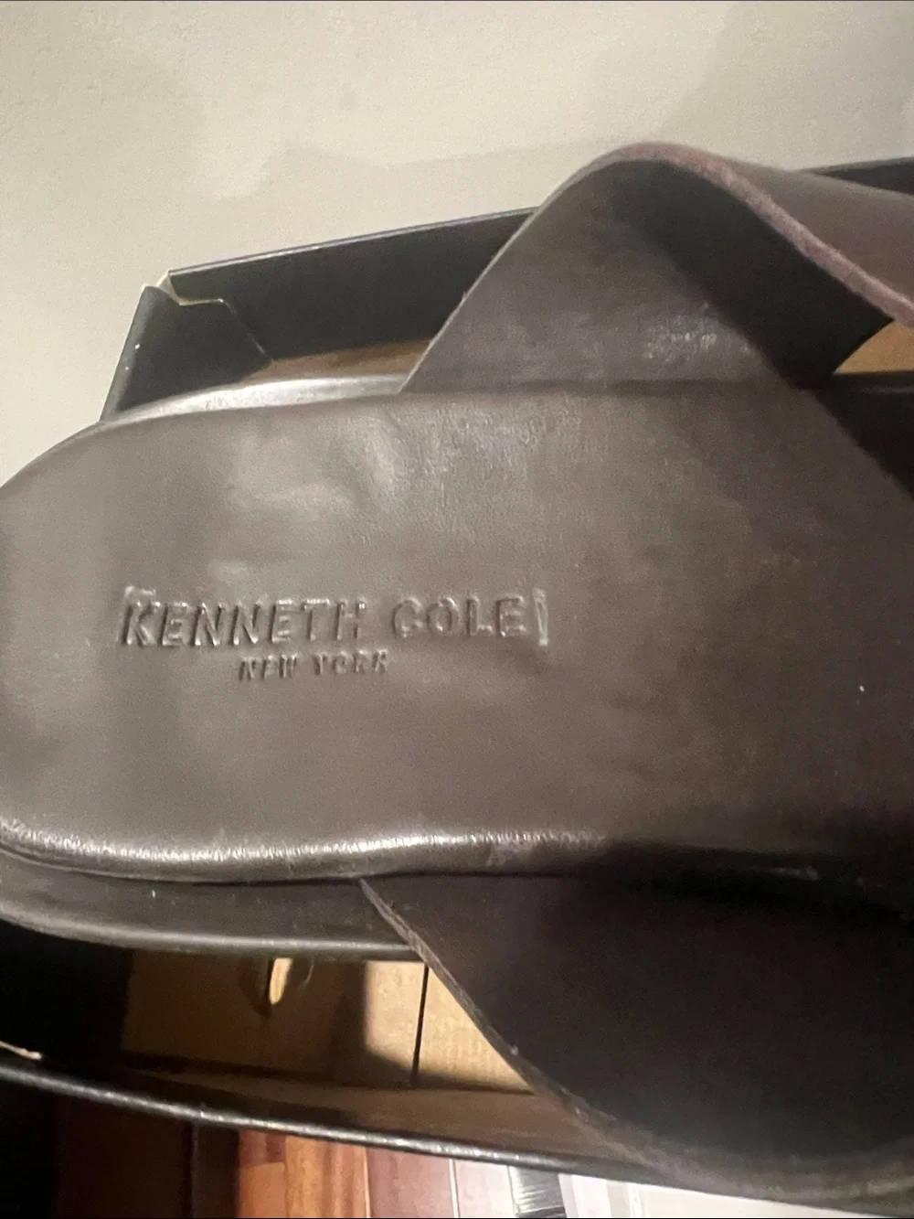 Leather Crisscross Slip-On Sandals in Dark Brown Kenneth Cole Size 12M